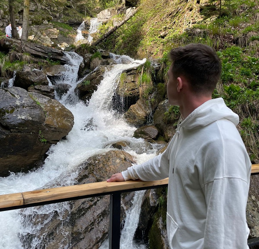 Denis Popov 110622023-2text.jpg